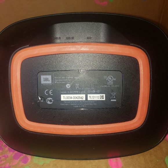 JBL On Beat Micro Portable iPhone iPad Speaker Dock - Picture 3 of 7